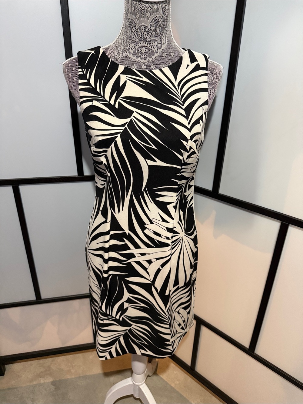 I.N. Studio Black & White Palm Leaf Sleeveless Mini Dress